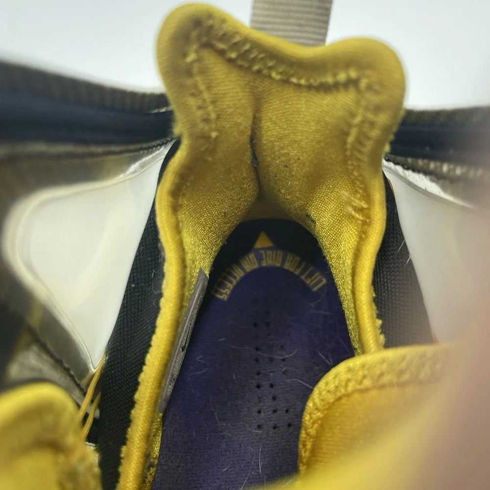Nike LeBron 19 Shoes 